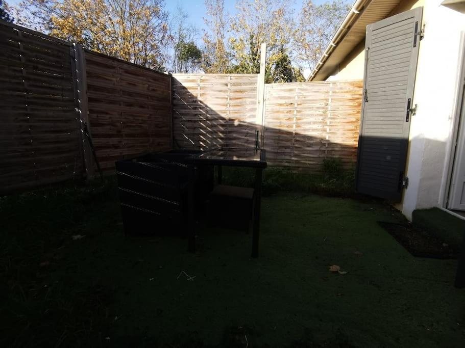 N1 F2 40M2 Avec Petit Jardin Lägenhet Hérouville-Saint-Clair Exteriör bild