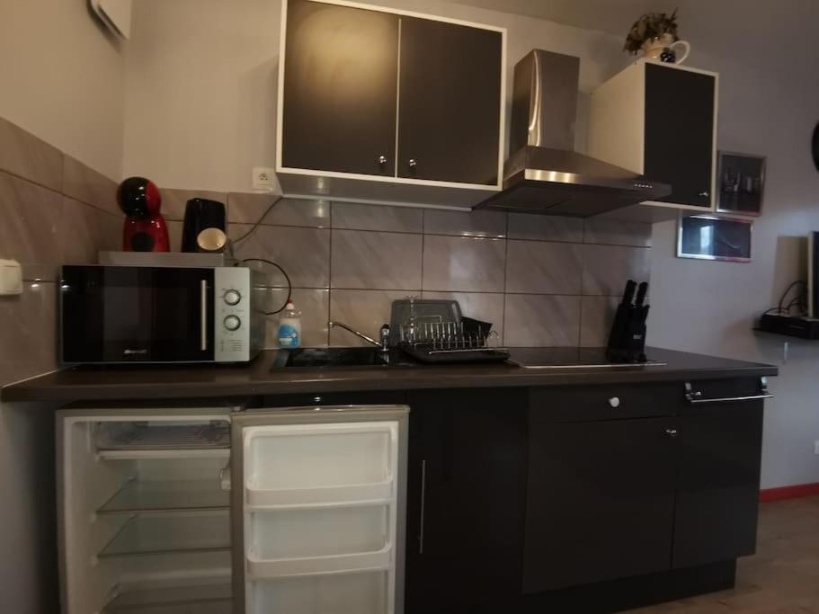 N1 F2 40M2 Avec Petit Jardin Lägenhet Hérouville-Saint-Clair Exteriör bild